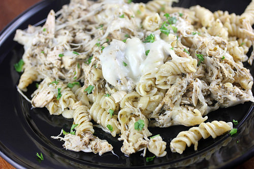 Slow Cooker Mozzarella Chicken Pasta